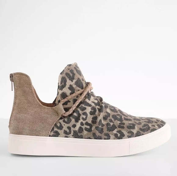 Very G Tan Leopard Shoes size 8 - Picture 3 of 7